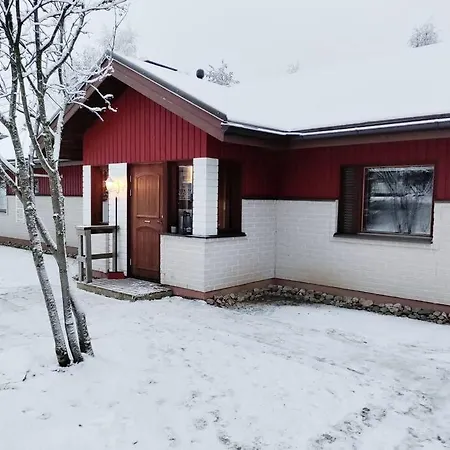 Comfy House With 6 Bedrooms *